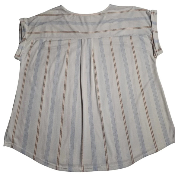 Flower & Feather Blouse 2XL - Picture 2 of 5